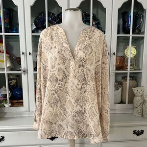 Ava & Viv Neutral Long Sleeve Blouse with Mandarin Collar Size 1X